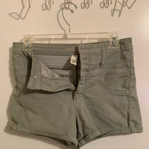 Green high waisted shorts